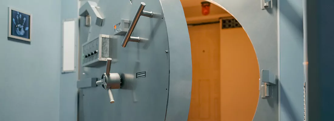Vault and Safe locksmith services in Kendall West, FL